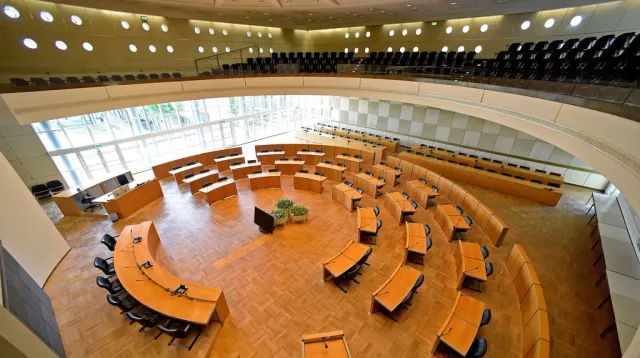 GRÜNE Kritik am Dezernatsumbau