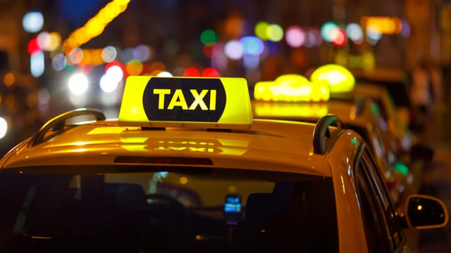 FrauenNachtTaxi erhalten!